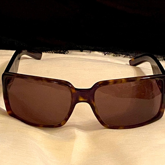 Gucci the Must have CLASIC Sun glusses - Picture 9 of 16